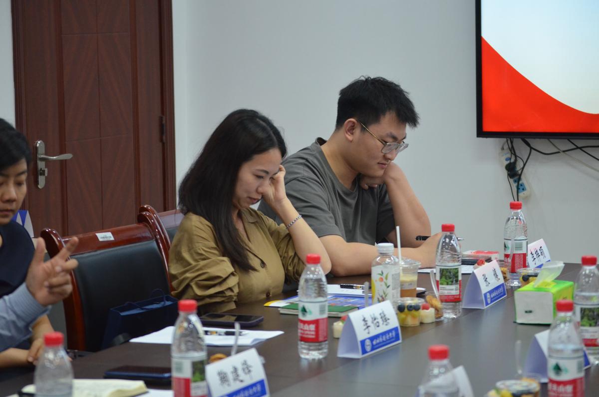 座谈会现场3.jpg